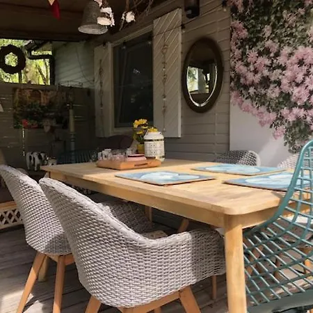 Luxe Chalet Zutendaal